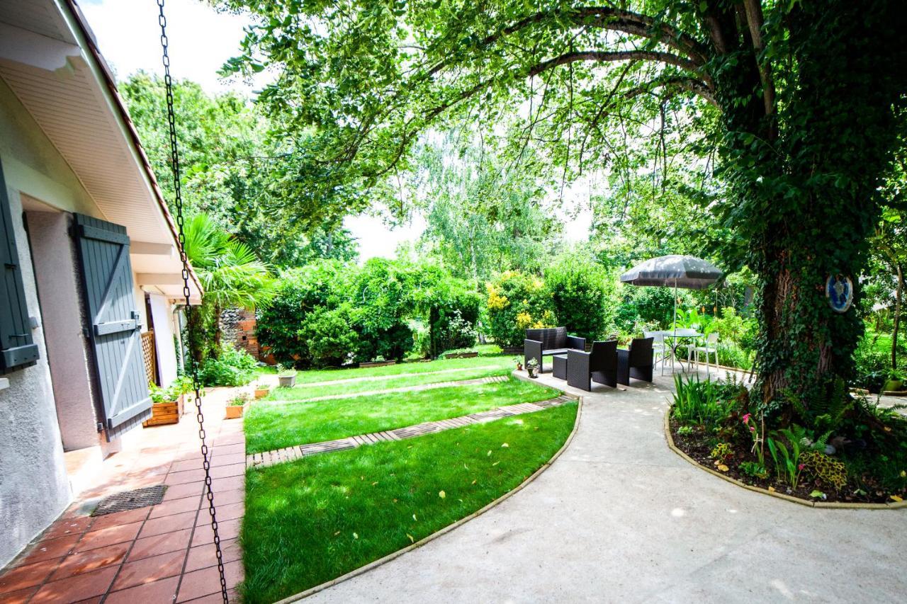 Apartmán Mirguet Au Jardin Saint-Elix-le-Chateau Exteriér fotografie